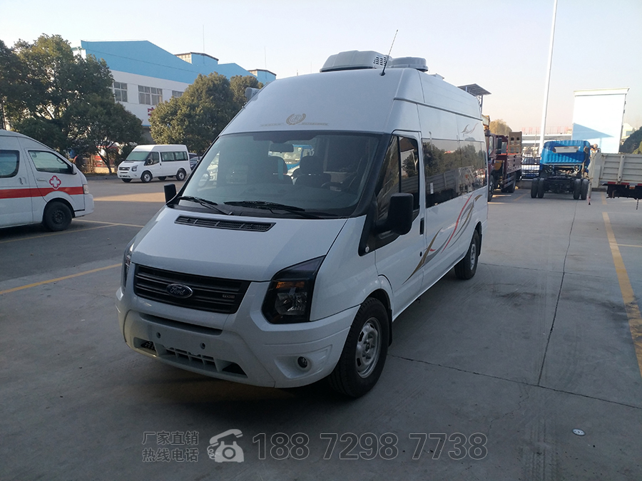 福特新世代全順V348長(zhǎng)軸高頂房車1