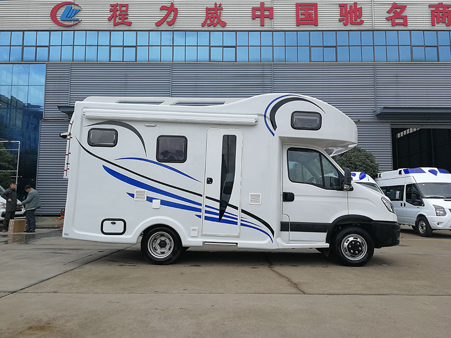 程力房車(chē)－依維柯歐勝8AT自動(dòng)擋房車(chē)